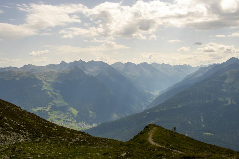 Klicke auf die Grafik für eine vergrößerte Ansicht  Name: 11 Der Hochzeiger und das Pitztal.jpg Ansichten: 0 Größe: 51,5 KB ID: 3090287