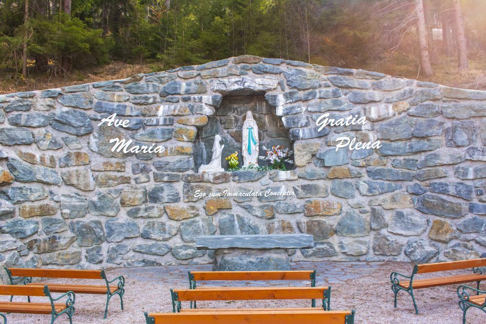 Klicke auf die Grafik für eine vergrößerte Ansicht  Name: 13 Die Lourdesgrotte bei Maria Schutz.jpg Ansichten: 0 Größe: 181,7 KB ID: 3126633
