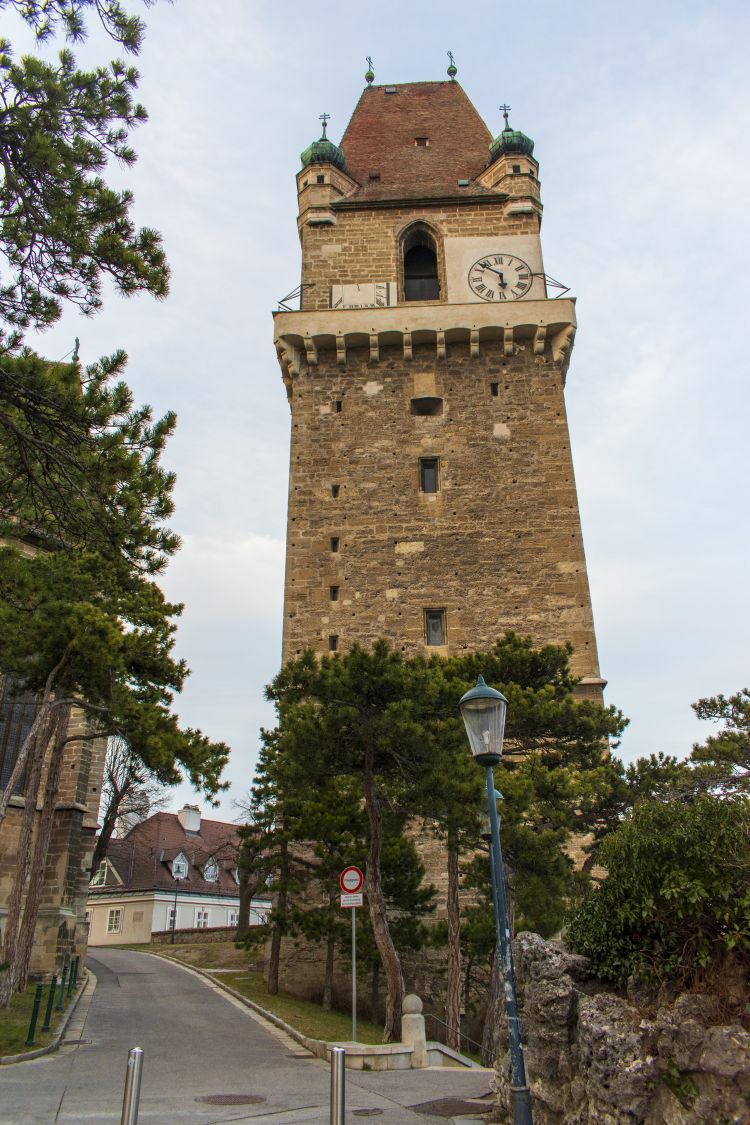 Klicke auf die Grafik für eine vergrößerte Ansicht  Name: 17 Der Wehr- und Glockenturm in Perchtoldsdorf.jpg Ansichten: 0 Größe: 172,0 KB ID: 3126637